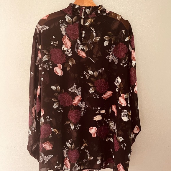 Torrid Chiffon Smocked Neck Sheer Top Floral, Skulls, Birds, Snakes Sz 4X - Picture 2 of 11